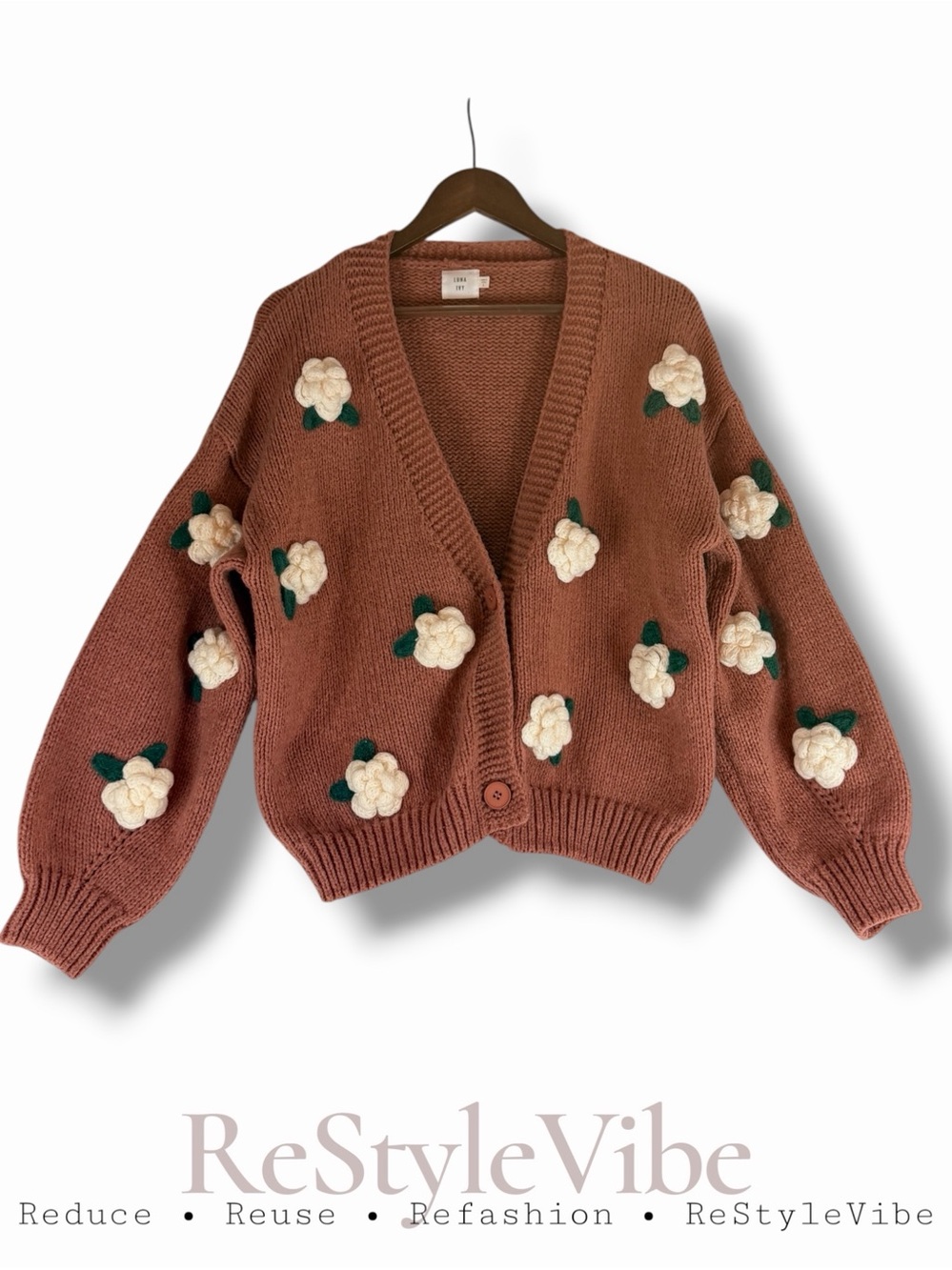 LUNA IVY Women’s Size L Sweater Cardigan 3D Knit Flowers V-Neckline